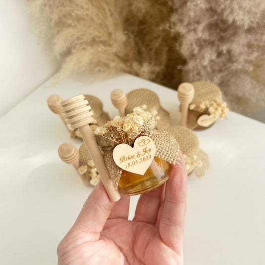 Pot de Miel Love avec décoration florale et gravure bois en forme de cœur