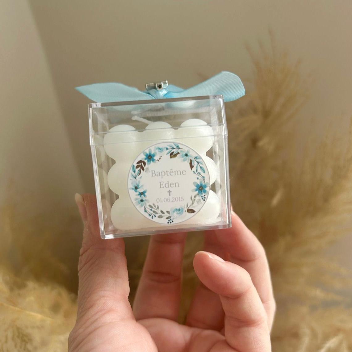 Bougie De Baptême Garçon – Élégante Bougie Cérémoniale 12,7 Cm Dans Boîte Cadeau Avec Ruban – Souvenir Sacré Catholique