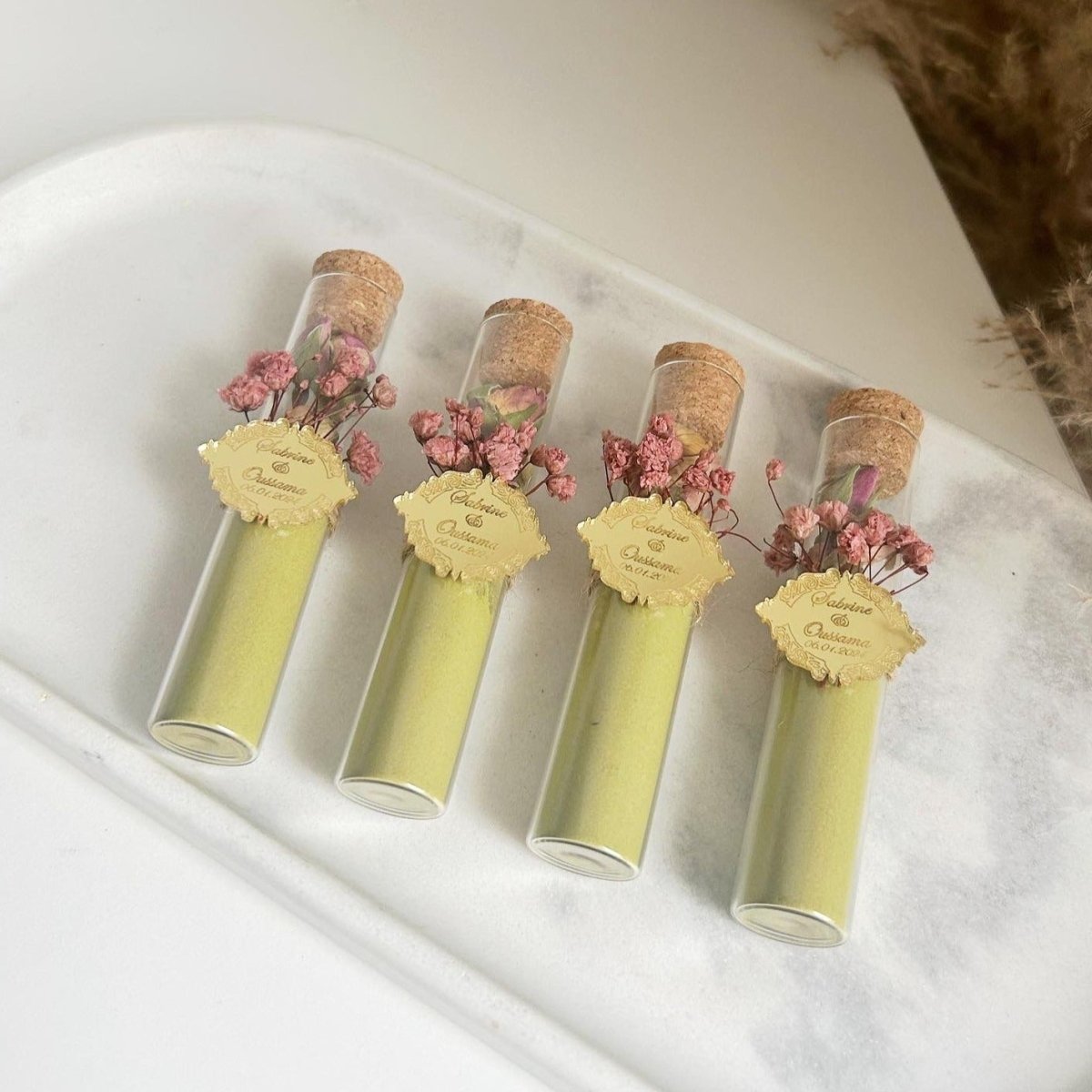 Tube de henné et roses séchées, cadeau invité mariage