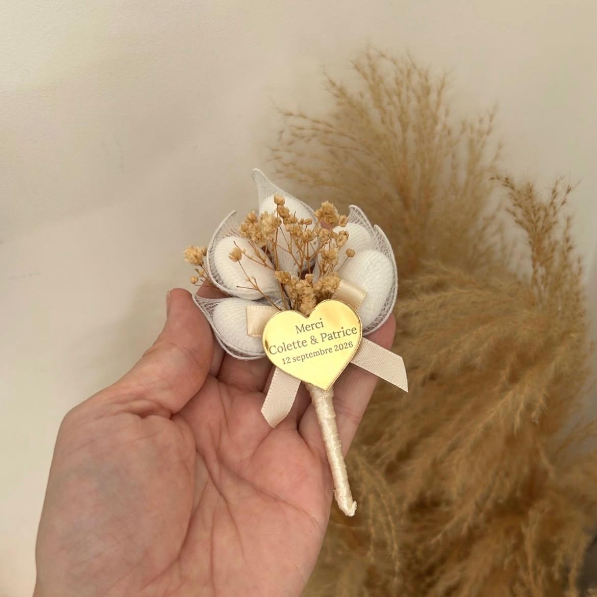 Bouquet Cœur Nova personnalisé avec fleurs séchées pour mariage Colette et Patrice
